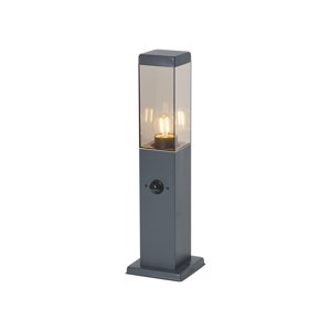 Venkovní lampa tmavě šedá s kouřovým sklem 45 cm IP44 se zásuvkou a senzorem pohybu - Malios